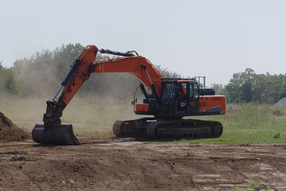 excavator rental
